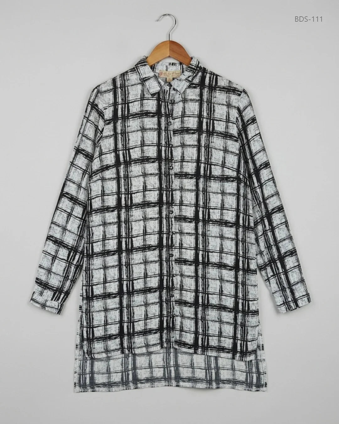 Button Down Shirt | CAMEA ROSE | Preloved Branded | Black & White Polyester | Premium | OTS Thrift Store Peshawar Pakistan