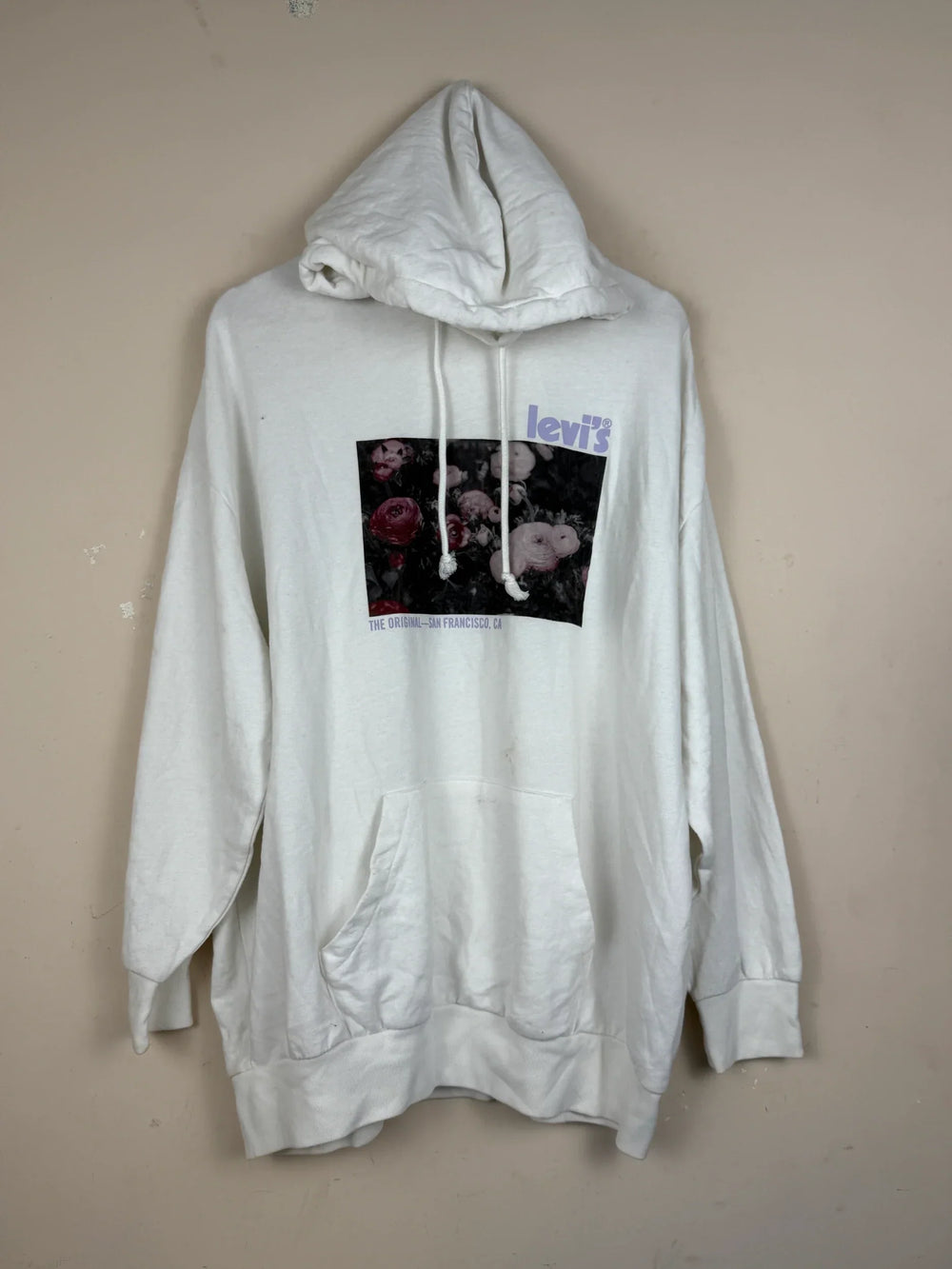 Shop Premium Men's Jumpers & Sweaters by Levis | Preloved Branded Clothes | White Cotton | Men | OTS Thrift Store Islamabad Pakistan
