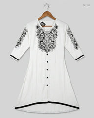 Shop Excellent Summer Kurti by CUT LABEL | Preloved Branded Clothes | Black & White Lawn | Womens | OTS Thrift Store Peshawar Pakistan