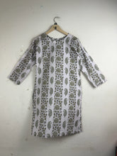 Secondhand Branded Summer Kurti by Cut Label, Multi Lawn fabric, Premium condition, for Women - Online Thrift Shop Karachi Pakistan