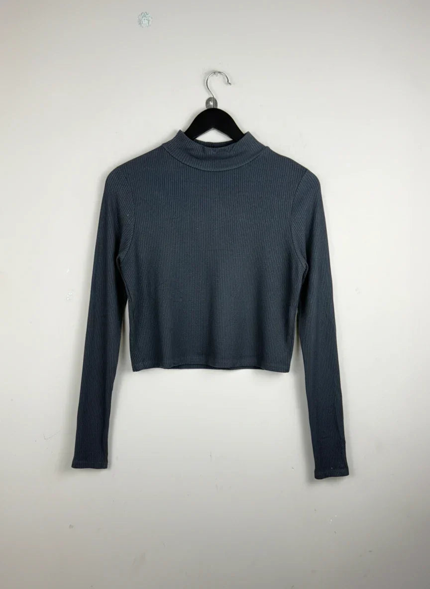 UK Imported secondhand Winter Crop Tops - ASOS brand, Black Viscose, Premium condition, for Women - Online Thrift Store Lahore Pakistan