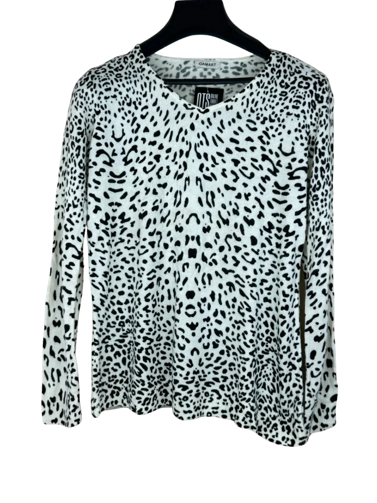 Shop Premium Plus Winter Knitted Tops by Damart | Preloved Branded Clothes | White Acrylic | Women | OTS Thrift Store Islamabad Pakistan