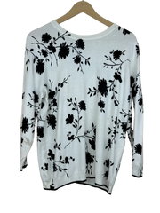 Secondhand Branded Winter Knitted Tops by Unknown, White Viscose fabric, Premium condition, for Women - Online Thrift Shop Islamabad Pakistan
