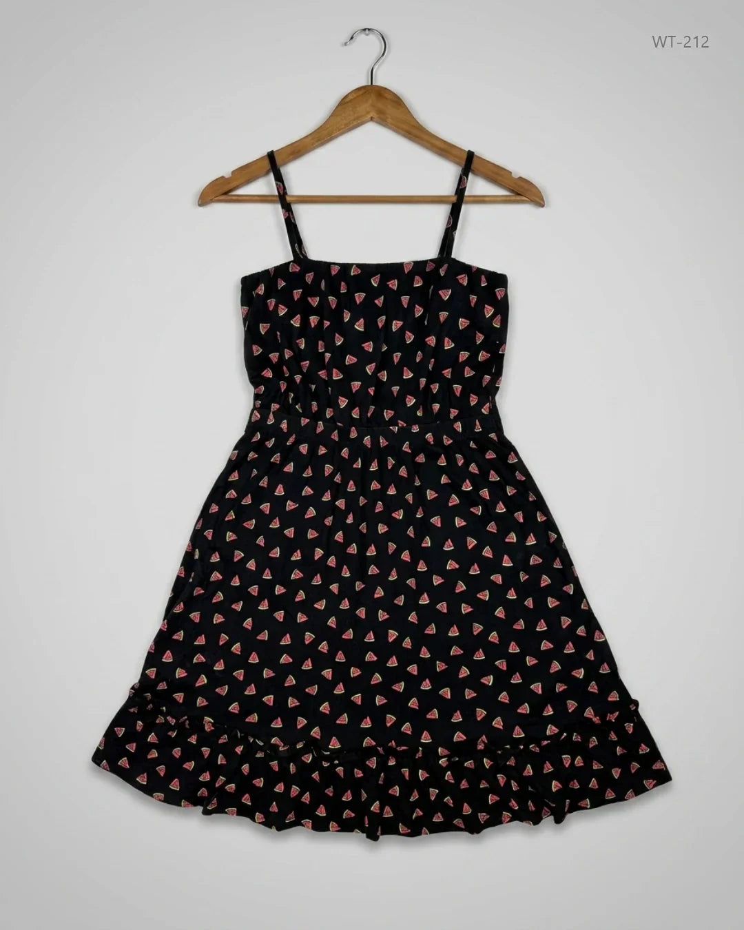 Secondhand Branded Womens Summer Tops by New Look, Black Cotton fabric, Premium condition, for Women - Online Thrift Shop Karachi Pakistan