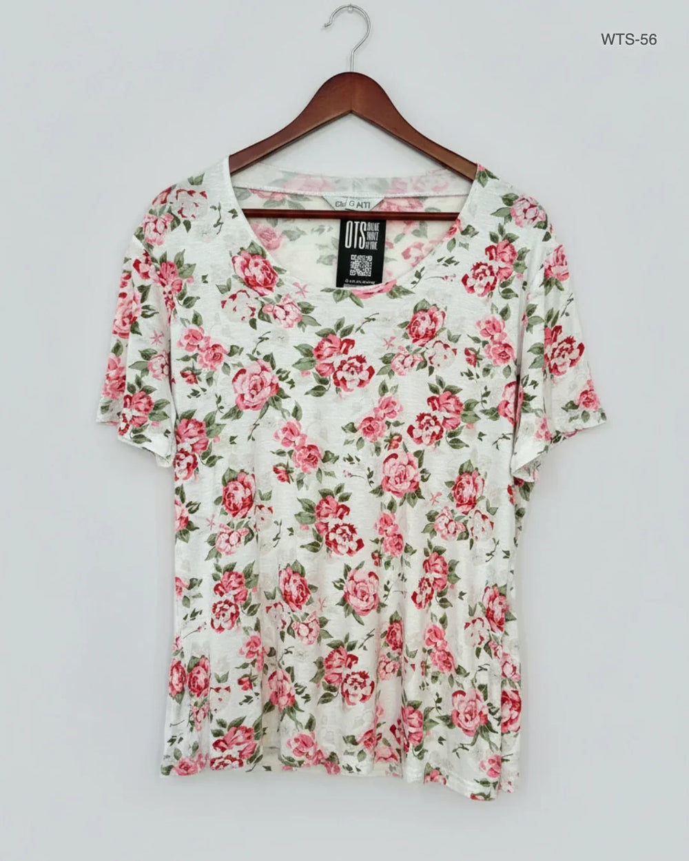 Secondhand Branded Womens Tshirts by Chianti, Multi Polyester fabric, Premium condition, for Women - Online Thrift Shop Lahore Pakistan