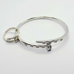 Curve Nail Bangle with Ring