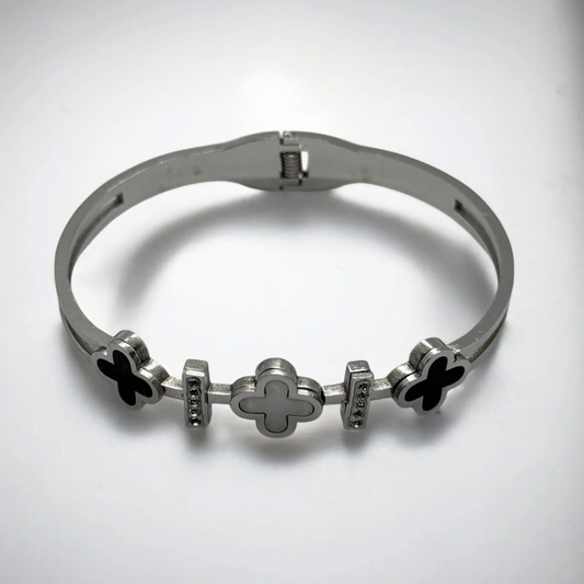 Van Cleef & Arpels Black Sweet Clover Bangle
