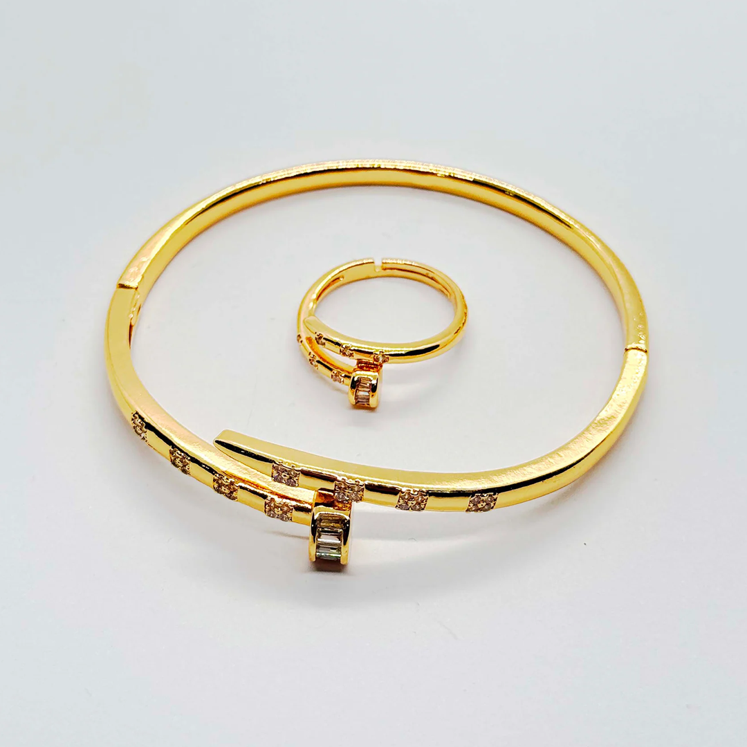 Curve Nail Bangle with Ring