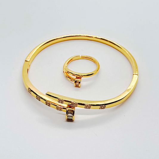 Curve Nail Bangle with Ring