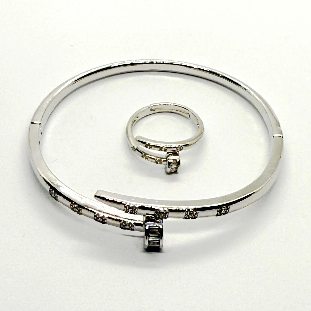 Curve Nail Bangle with Ring
