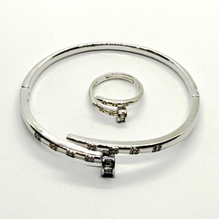 Curve Nail Bangle with Ring