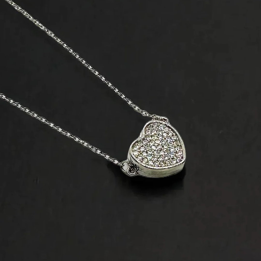 Magnatic Heart Necklace