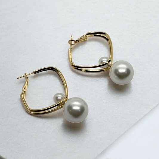 Pearls Oval Dangle Earrings