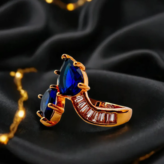 Radiance Knot Ring