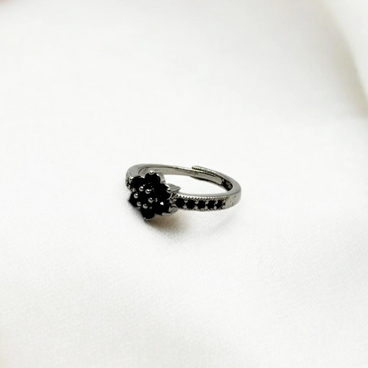Cute Flower Cluster Ring