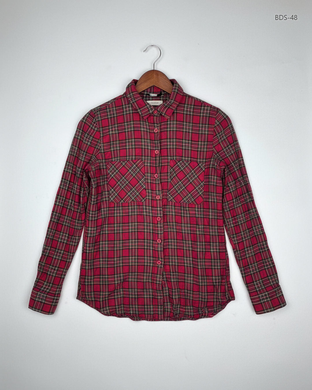 Secondhand Branded Button Down Shirt by New Look, Red Cotton fabric, Premium condition, for Women - Online Thrift Shop Islamabad Pakistan