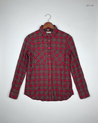 Secondhand Branded Button Down Shirt by New Look, Red Cotton fabric, Premium condition, for Women - Online Thrift Shop Islamabad Pakistan