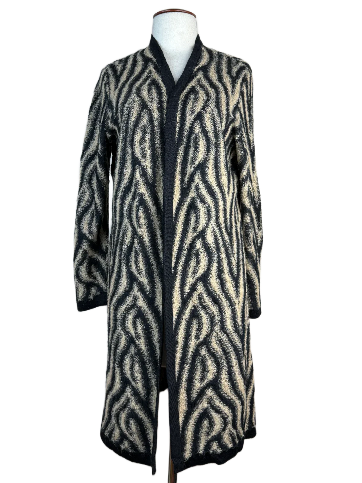 Shop Premium Winter Long Cardigans by Unknown | Preloved Branded Clothes | Multi Acrylic | Women | OTS Thrift Store Lahore Pakistan