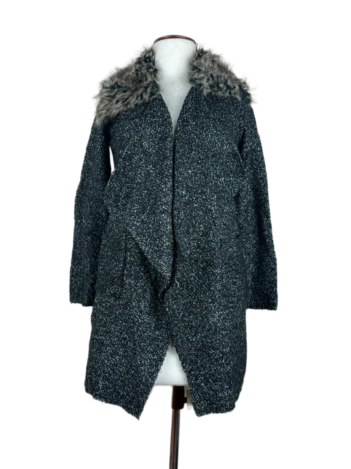Shop Premium Winter Long Cardigans by Atmosphere | Preloved Branded Clothes | Black & White Acrylic | Women | OTS Thrift Store Lahore Pakistan