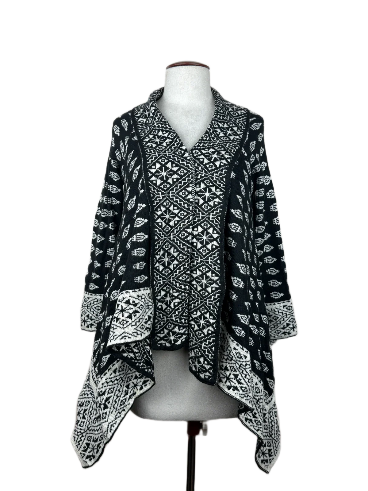 Premium Condition Winter Long Cardigans | Preloved OASIS | Black & White Polyester | Thrift Shop for Women Lahore Pakistan | OTS