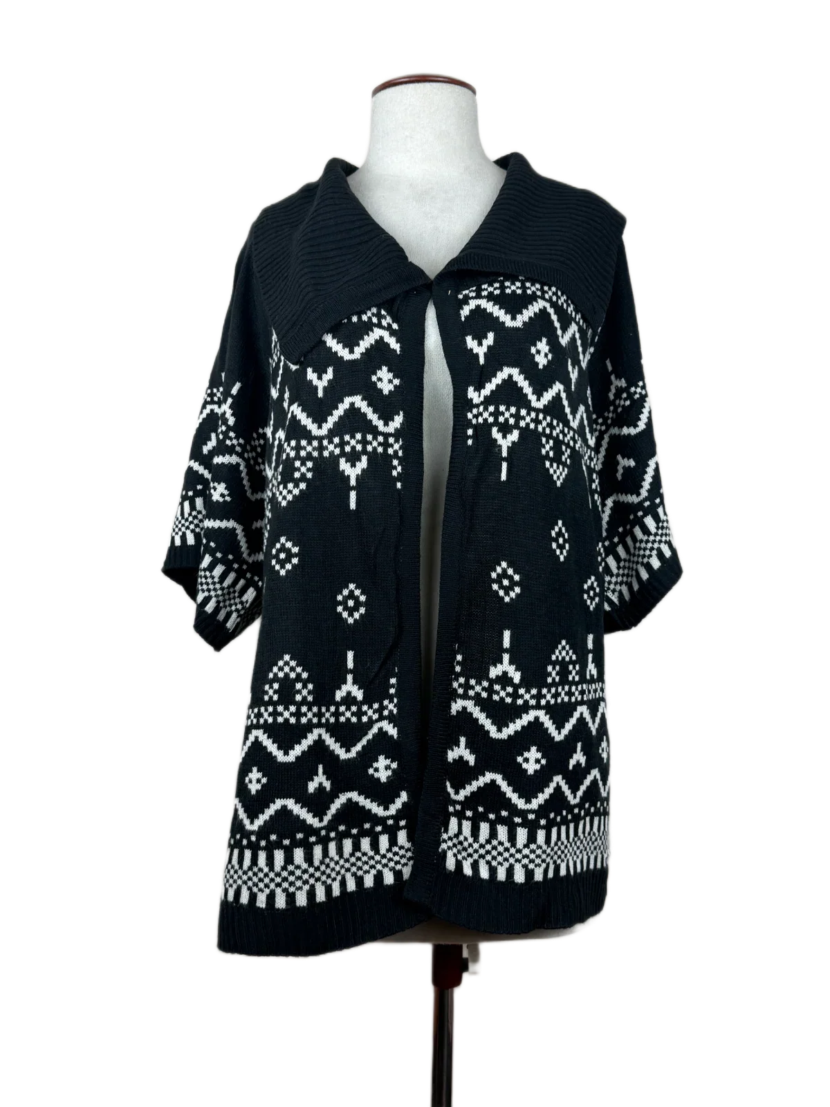 Secondhand Branded Winter Long Cardigans by Evie, Black & White Acrylic fabric, Premium condition, for Women - Online Thrift Shop Karachi Pakistan