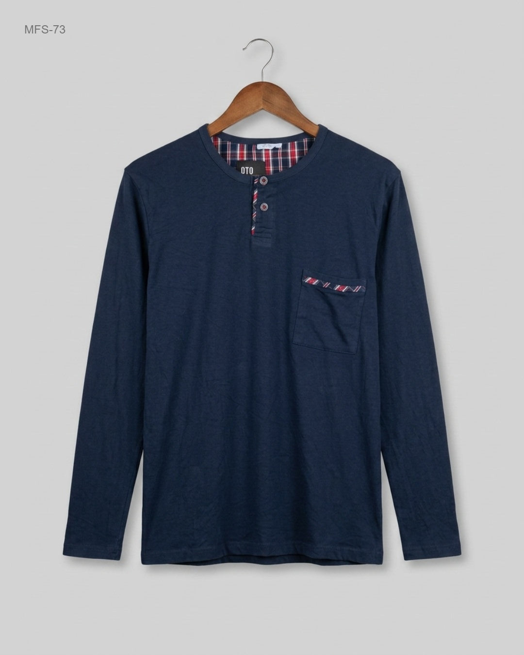 Secondhand Branded Men's Full Sleeves T-Shirt by ROYAL CLASS, Blue Cotton fabric, Premium condition, for Men - Online Thrift Shop Peshawar Pakistan