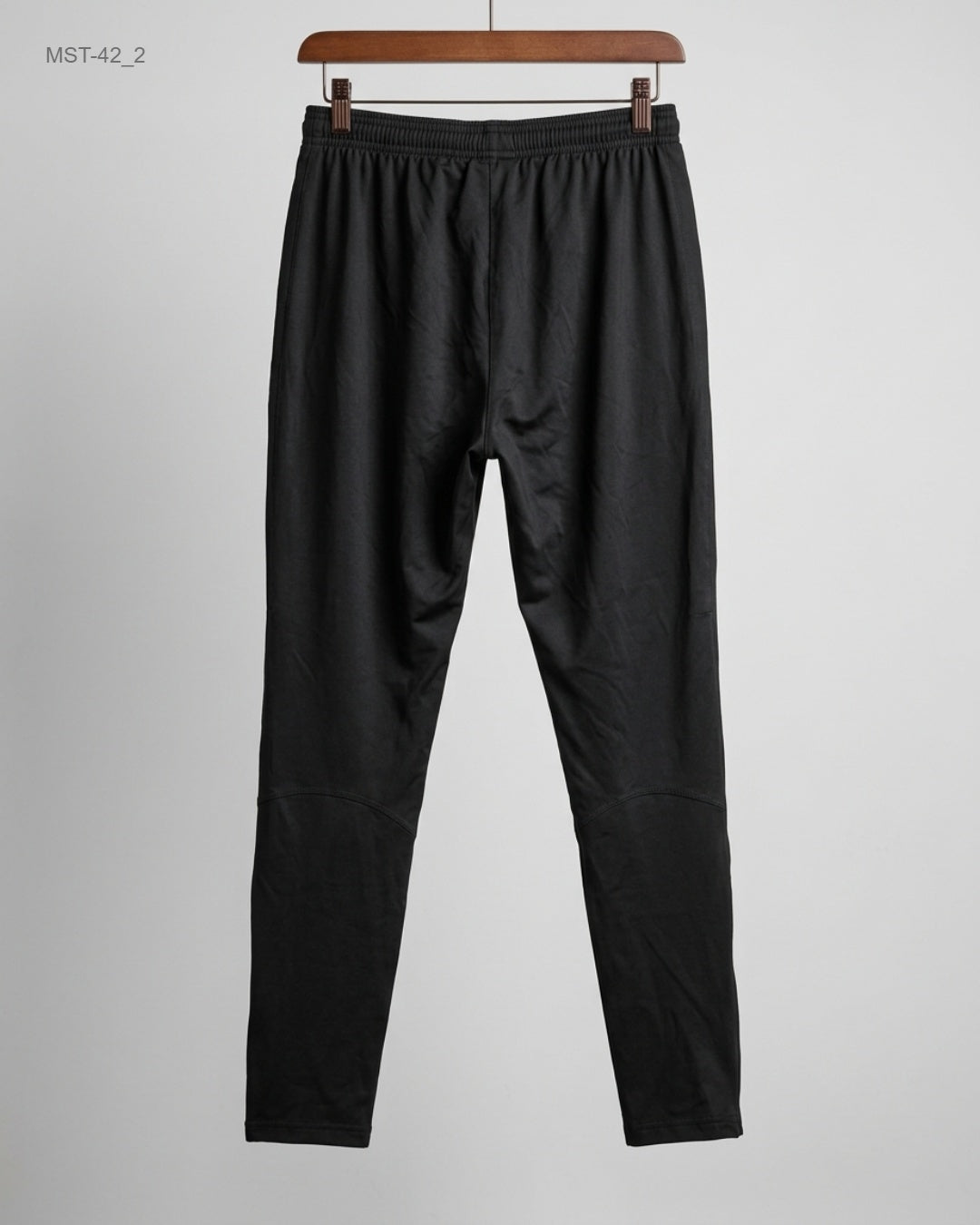 Nike (MST-42)
