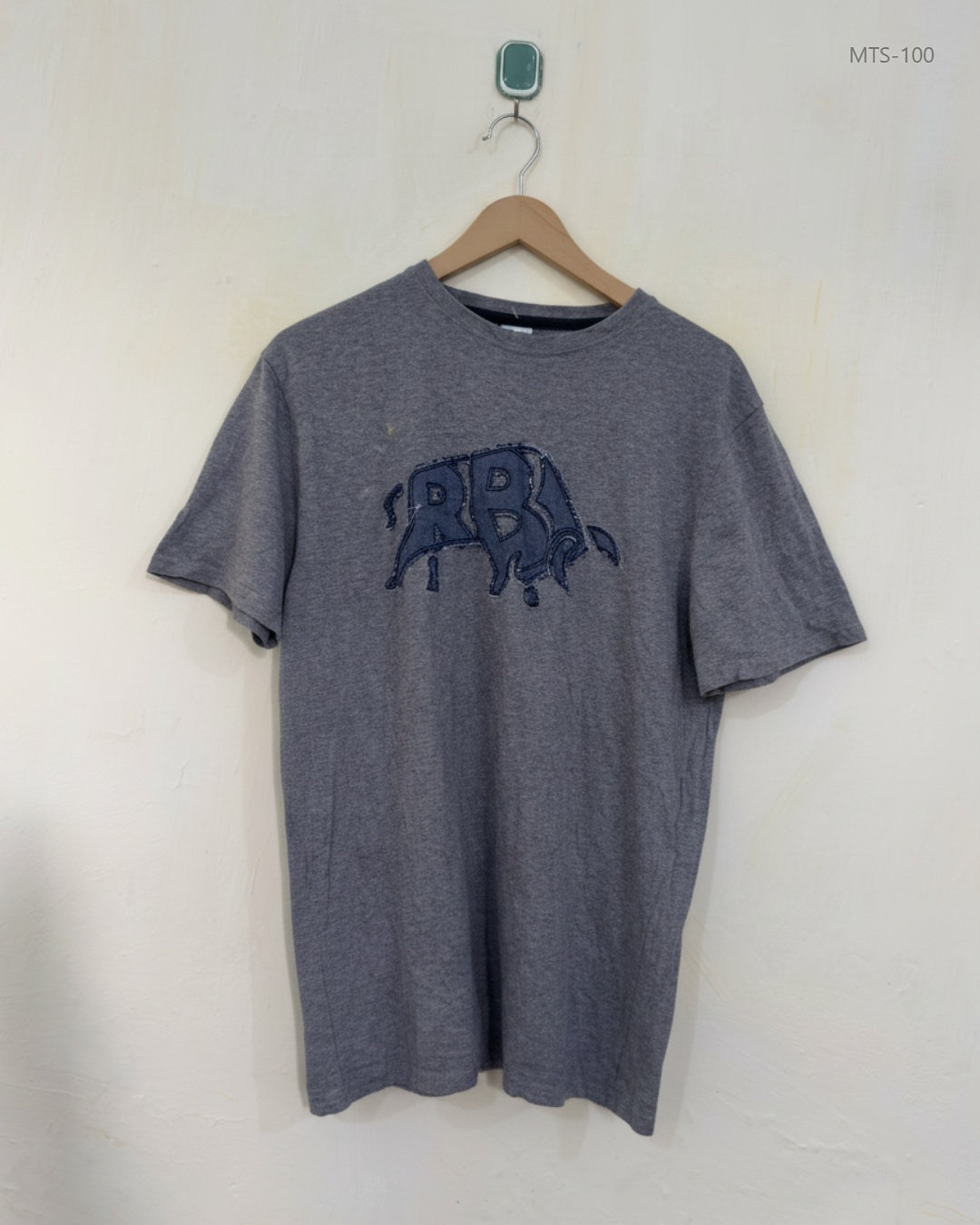Shop Premium Mens Tshirts by Raging Bull | Preloved Branded Clothes | Grey Cotton | Men | OTS Thrift Store Lahore Pakistan