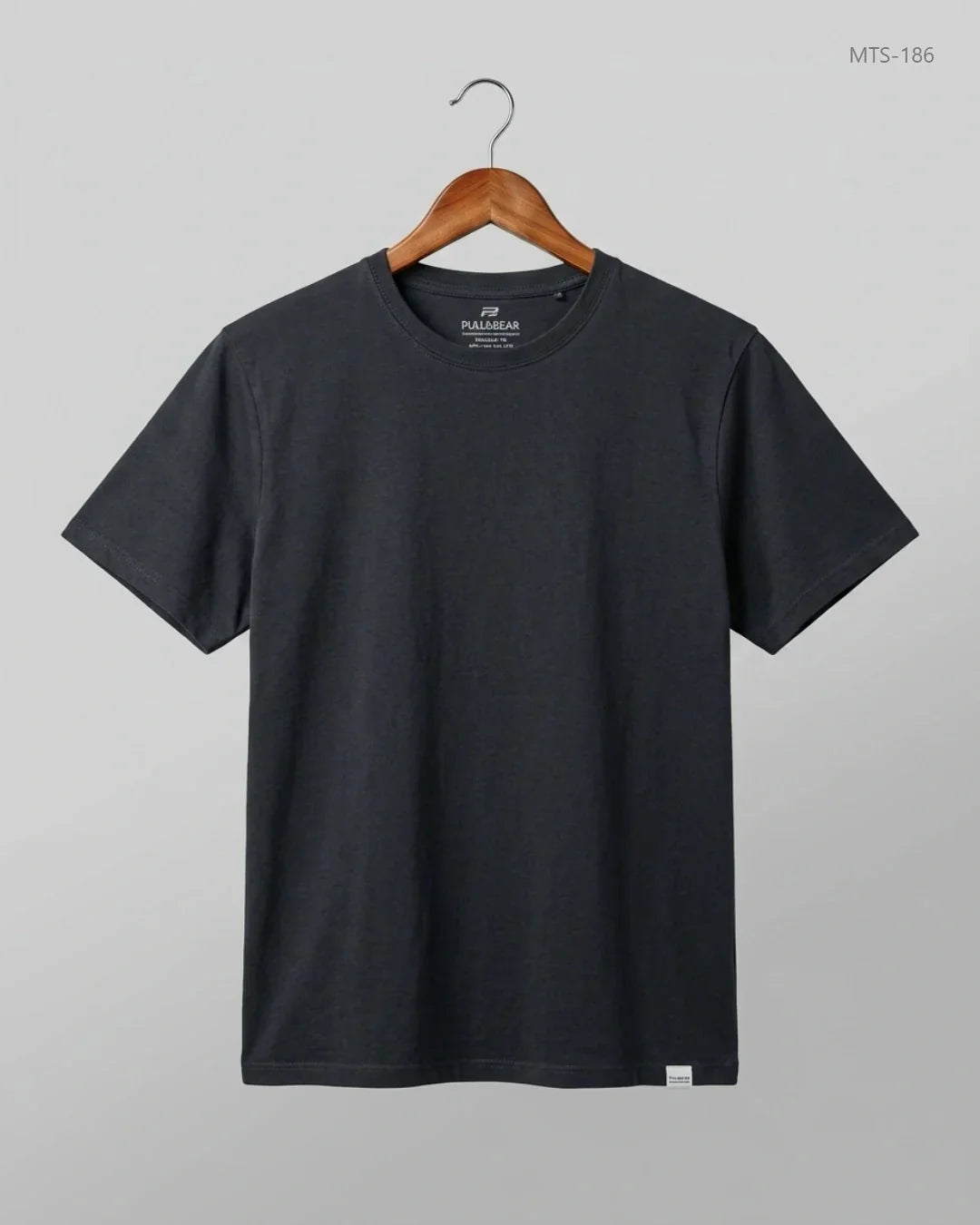 Secondhand Branded Mens Tshirts by PULL&BEAR, Black Cotton fabric, Premium condition, for Men - Online Thrift Shop Lahore Pakistan