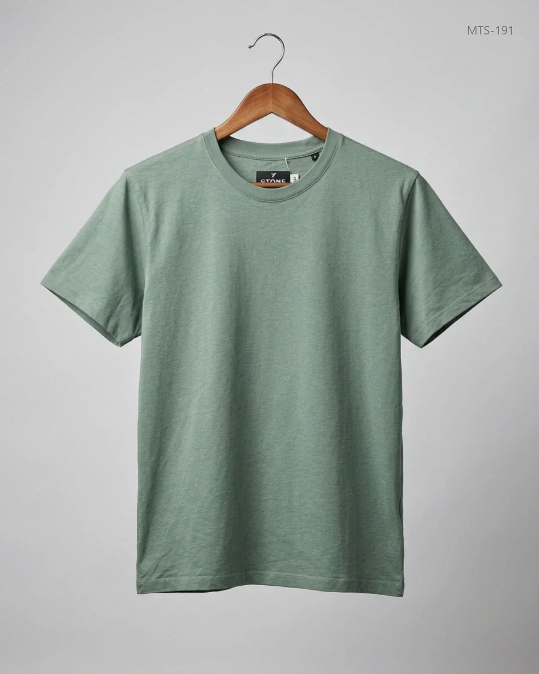 Secondhand Branded Mens Tshirts by UNI QLO, Green Cotton fabric, Premium condition, for Men - Online Thrift Shop Karachi Pakistan