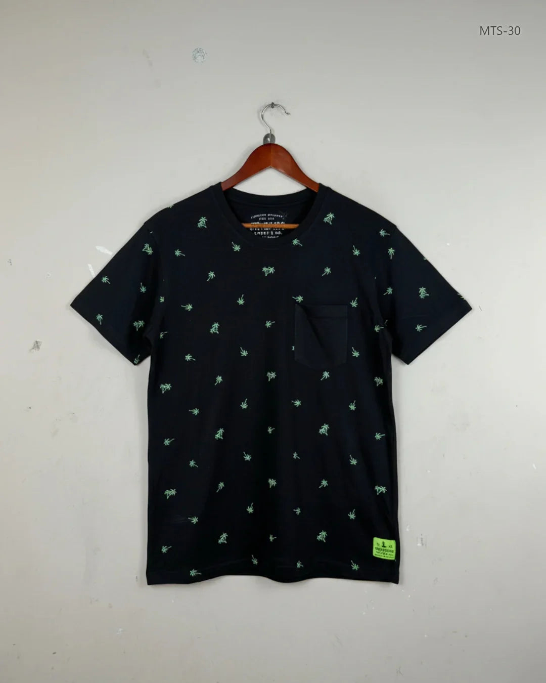Shop Premium Mens Tshirts by Supply & Co | Preloved Branded Clothes | Black Cotton | Men's | OTS Thrift Store Lahore Pakistan
