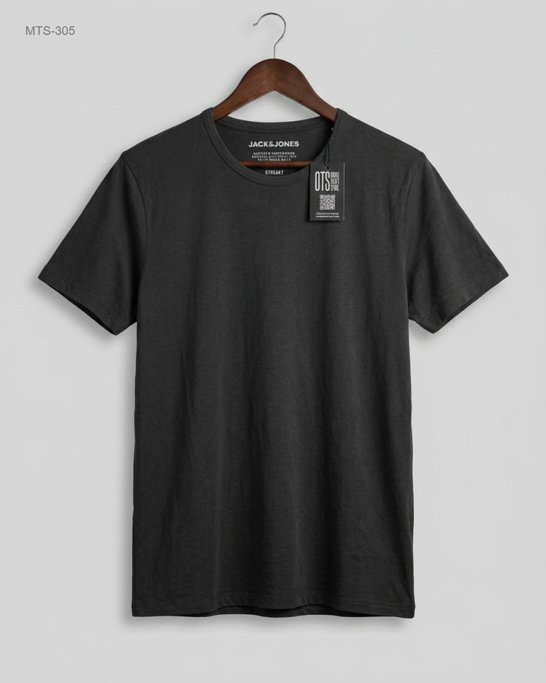 Secondhand Branded Mens Tshirts by JACK & JONES, Black Cotton fabric, Excellent condition, for Mens - Online Thrift Shop Karachi Pakistan
