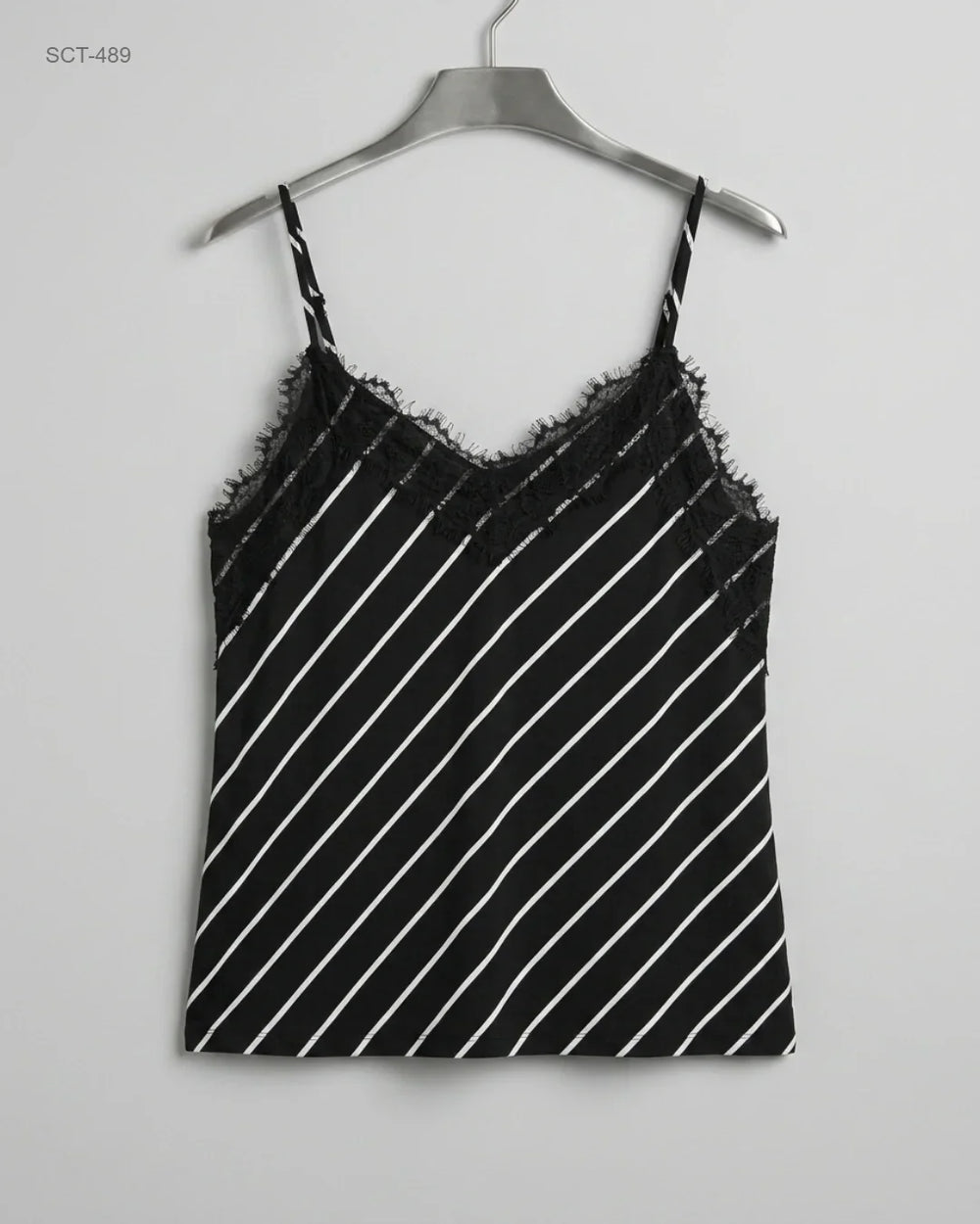 UK Imported secondhand Summer Crop Tops - AMISU brand, Black & White Polyester, Premium condition, for Womens - Online Thrift Store Karachi Pakistan