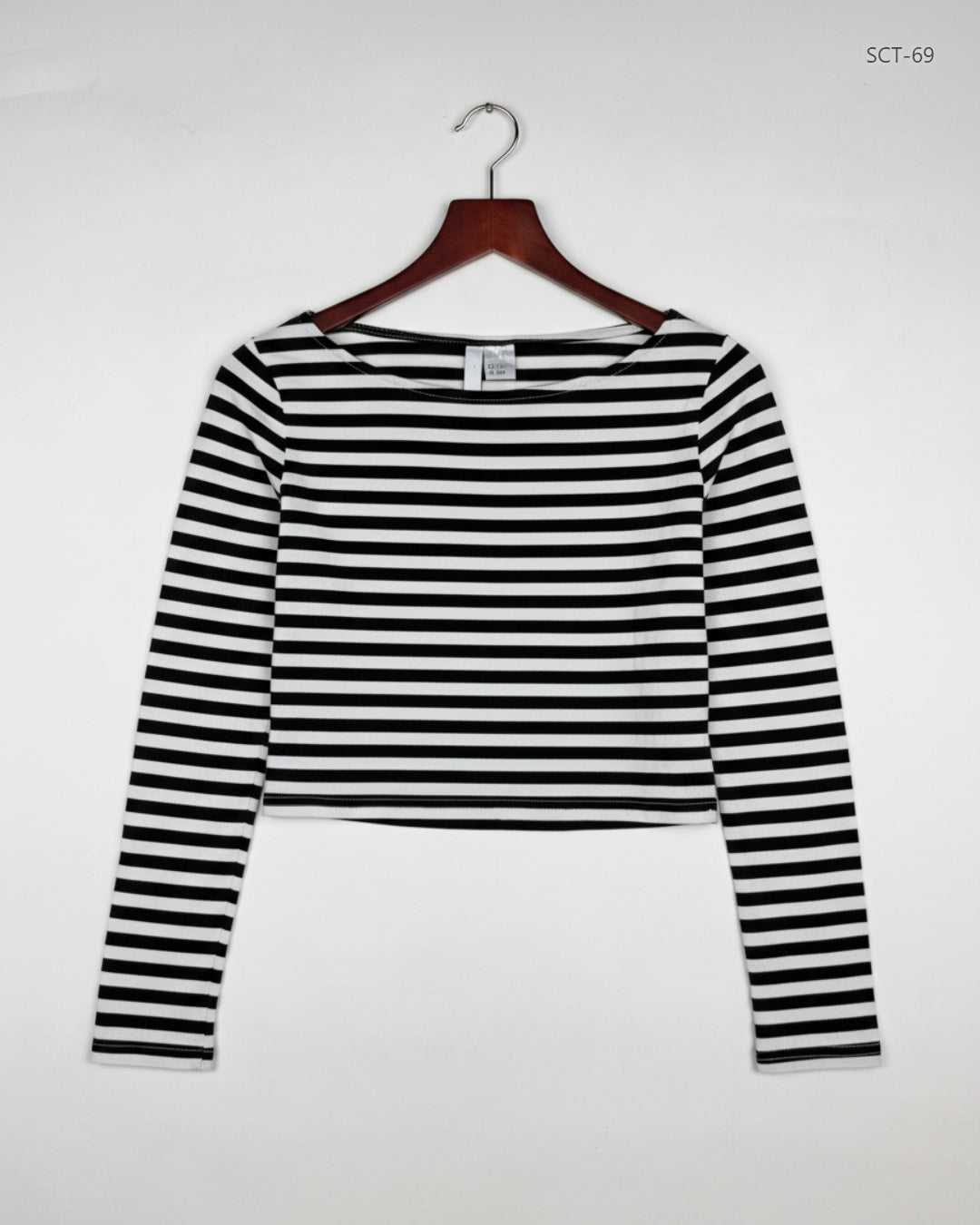 Shop Premium Summer Crop Tops by H&M | Preloved Branded Clothes | Black & White Cotton | Womens | OTS Thrift Store Karachi Pakistan