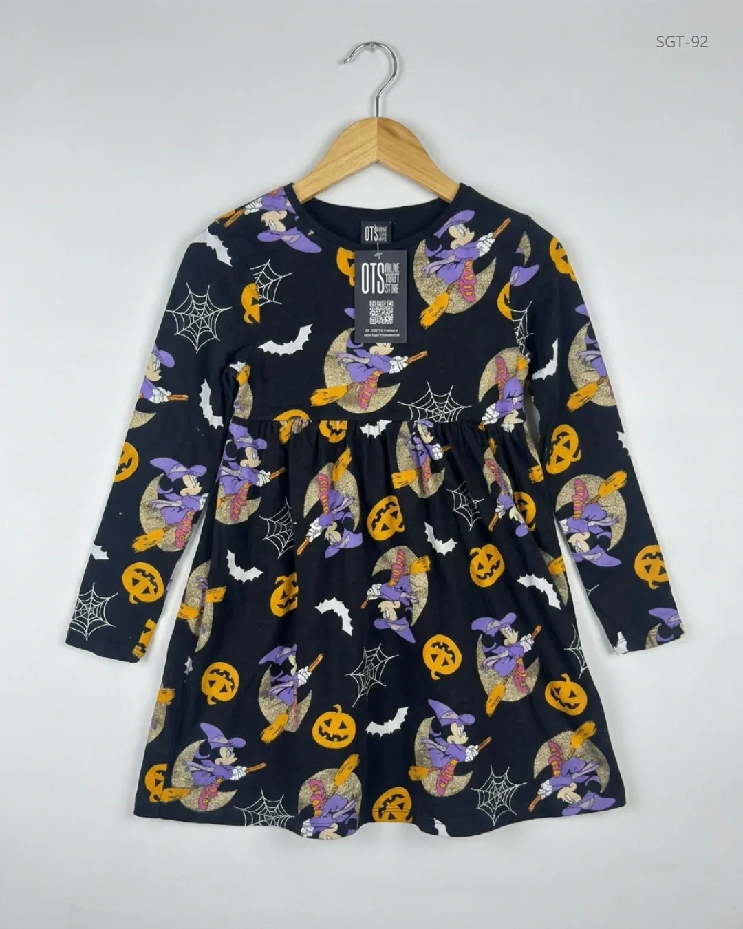 Shop Premium Girls Summer Tops by Disney | Preloved Branded Clothes | Black Cotton | Girls | OTS Thrift Store Karachi Pakistan