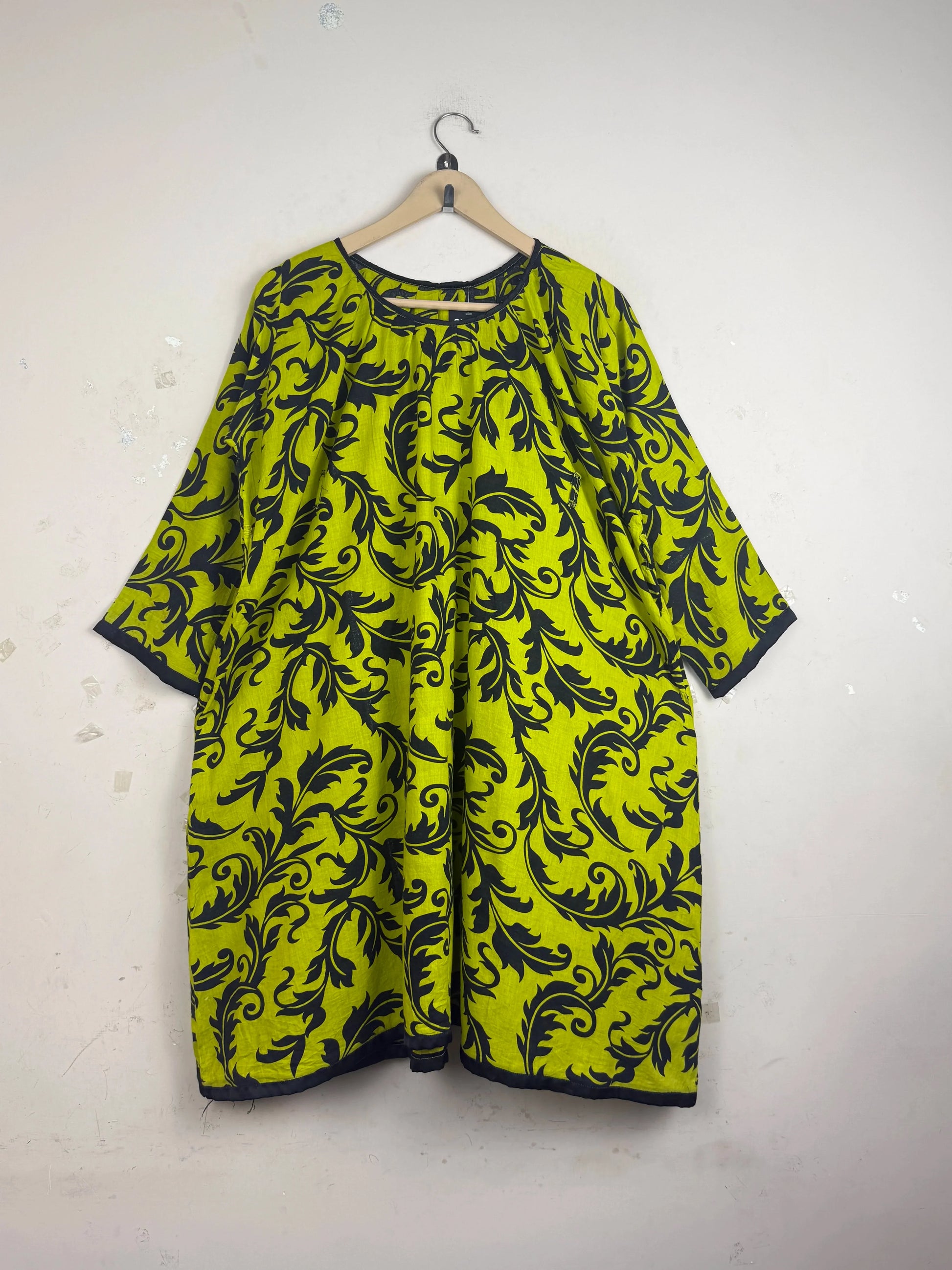 UK Imported secondhand Summer Kurti - CUT LABEL brand, Green Lawn, Premium condition, for Womens - Online Thrift Store Peshawar Pakistan