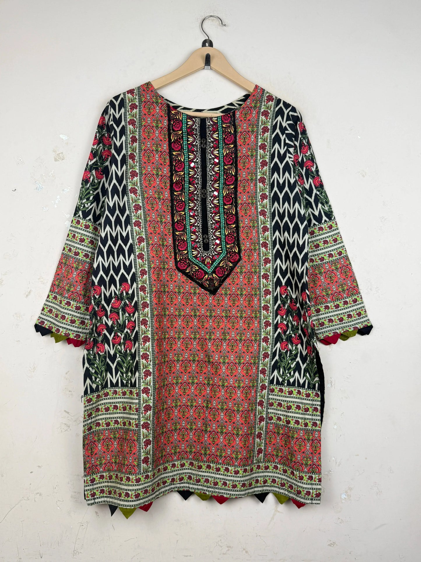 UK Imported secondhand Summer Kurti - Unknown brand, Black LAWN, Premium condition, for Womens - Online Thrift Store Islamabad Pakistan