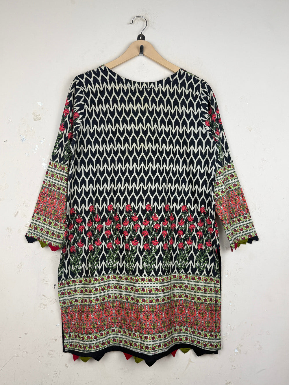 Find Premium Black Summer Kurti by Unknown for Womens | Shop OTS Thrift Store Pakistan (SK-120)