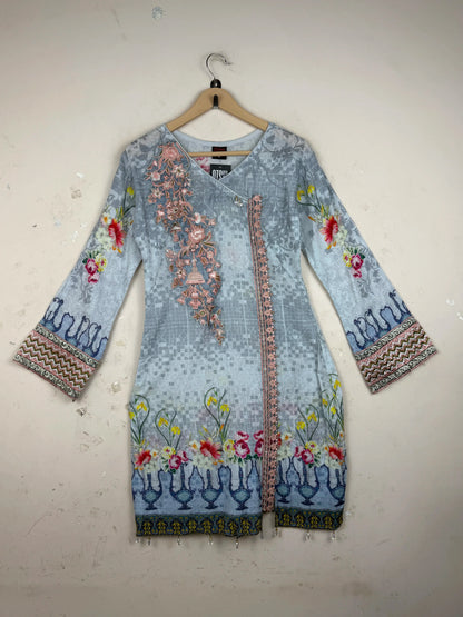 Secondhand Branded Summer Kurti by LUBNAS, Gray LAWN fabric, Premium condition, for Womens - Online Thrift Shop Peshawar Pakistan