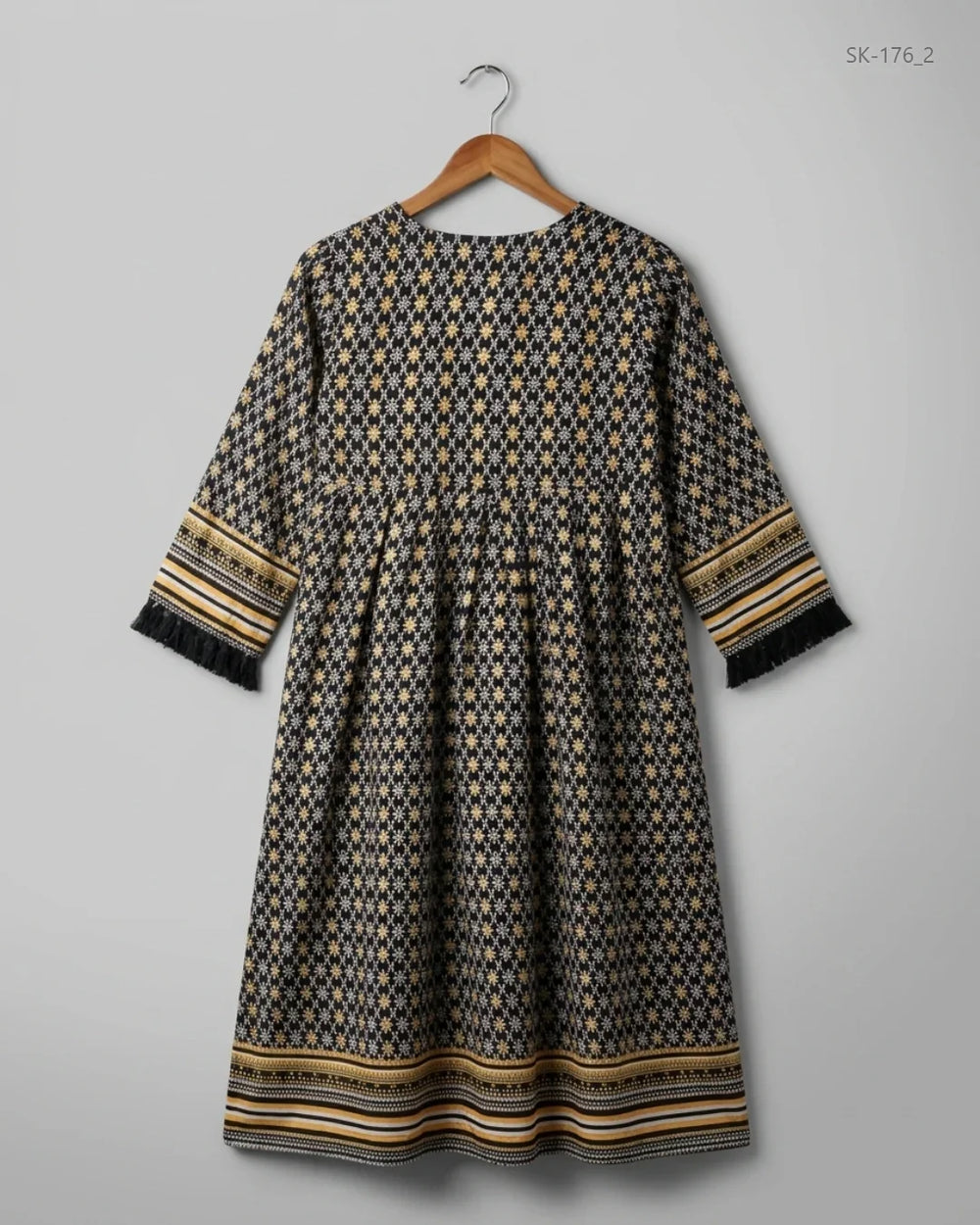 Preloved Summer Kurti by CUT LABEL in Black Cotton for Womens - Premium Condition | OTS Pakistan (SK-176)