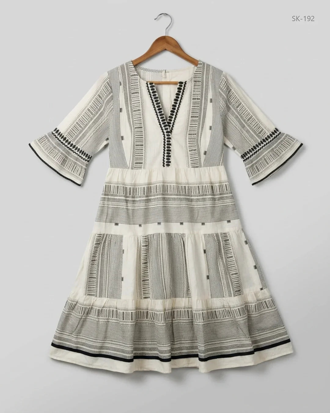 Premium Condition Summer Kurti | Preloved F&F | Black & White Khadar | Thrift Shop for Womens Karachi Pakistan | OTS