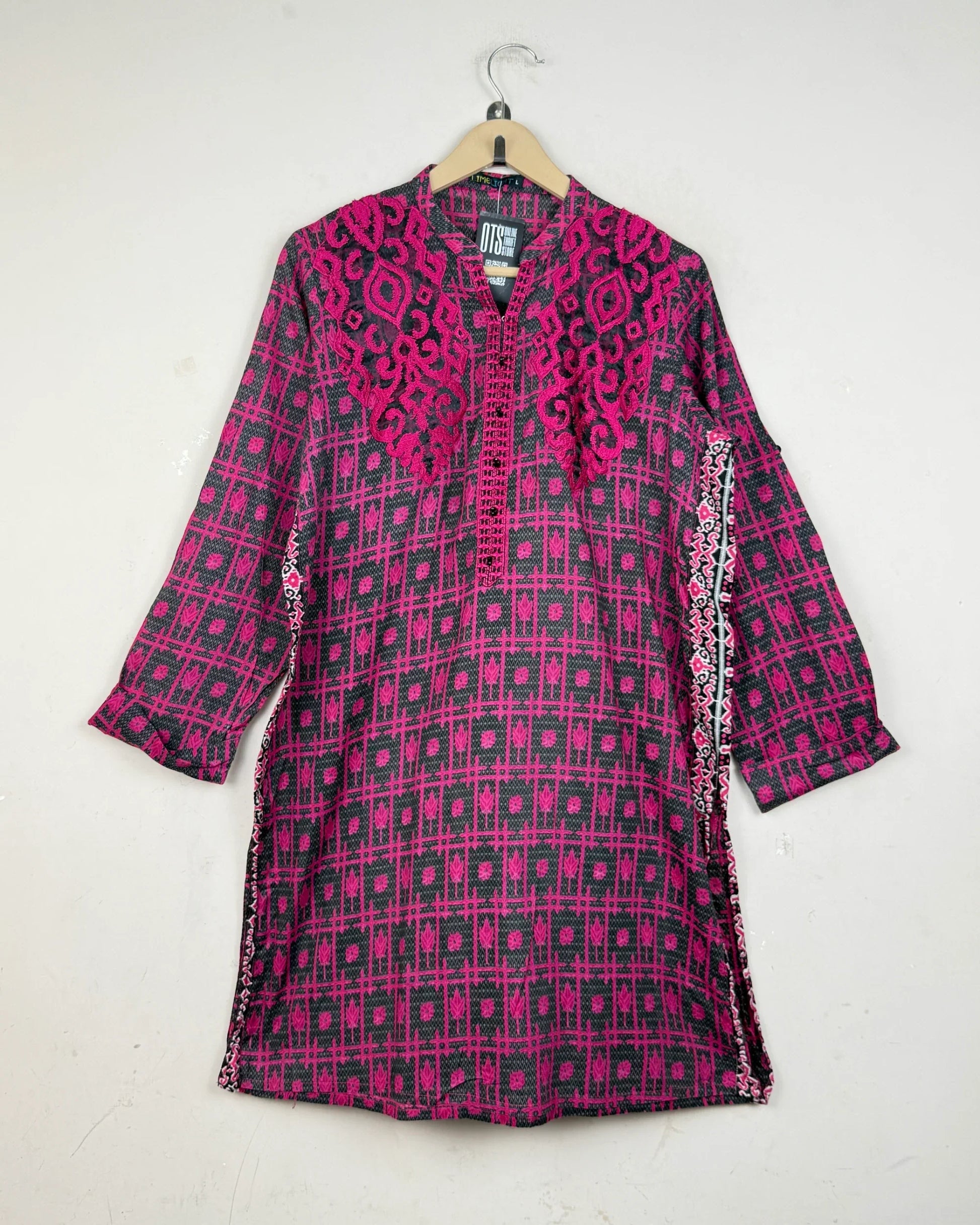 UK Imported secondhand Summer Kurti - Limelight brand, Black & Pink Lawn, Premium condition, for - Online Thrift Store Peshawar Pakistan