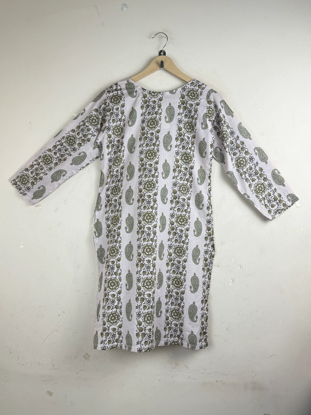 Shop Premium Condition Multi Lawn Summer Kurti by Cut Label for Women at OTS - Online Thrift Store Pakistan (SK-60)