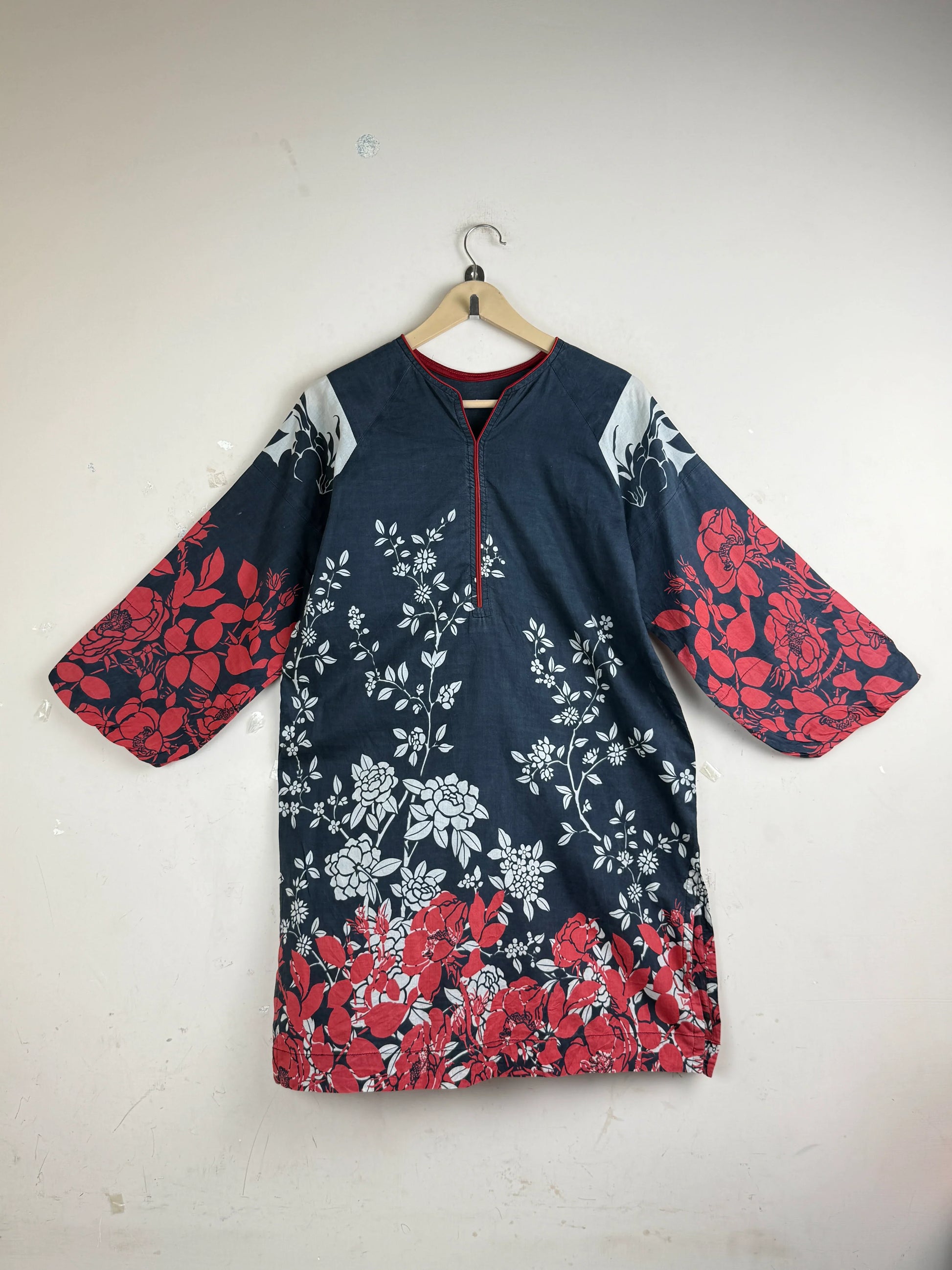 Shop Good Summer Kurti by CUT LABEL | Preloved Branded Clothes | Black Lawn | Women | OTS Thrift Store Peshawar Pakistan