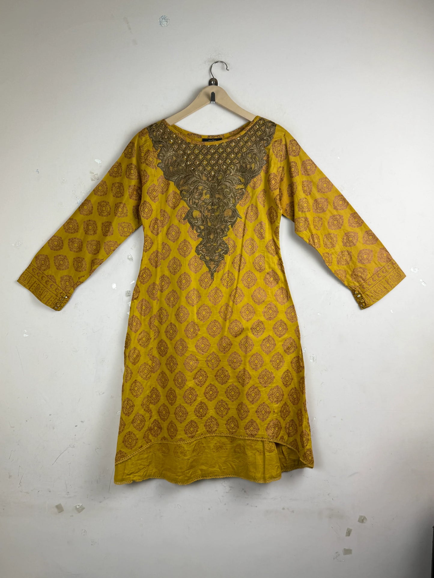 Secondhand Branded Summer Kurti by ALLYS, Mustered Lawn fabric, Premium condition, for Women - Online Thrift Shop Karachi Pakistan
