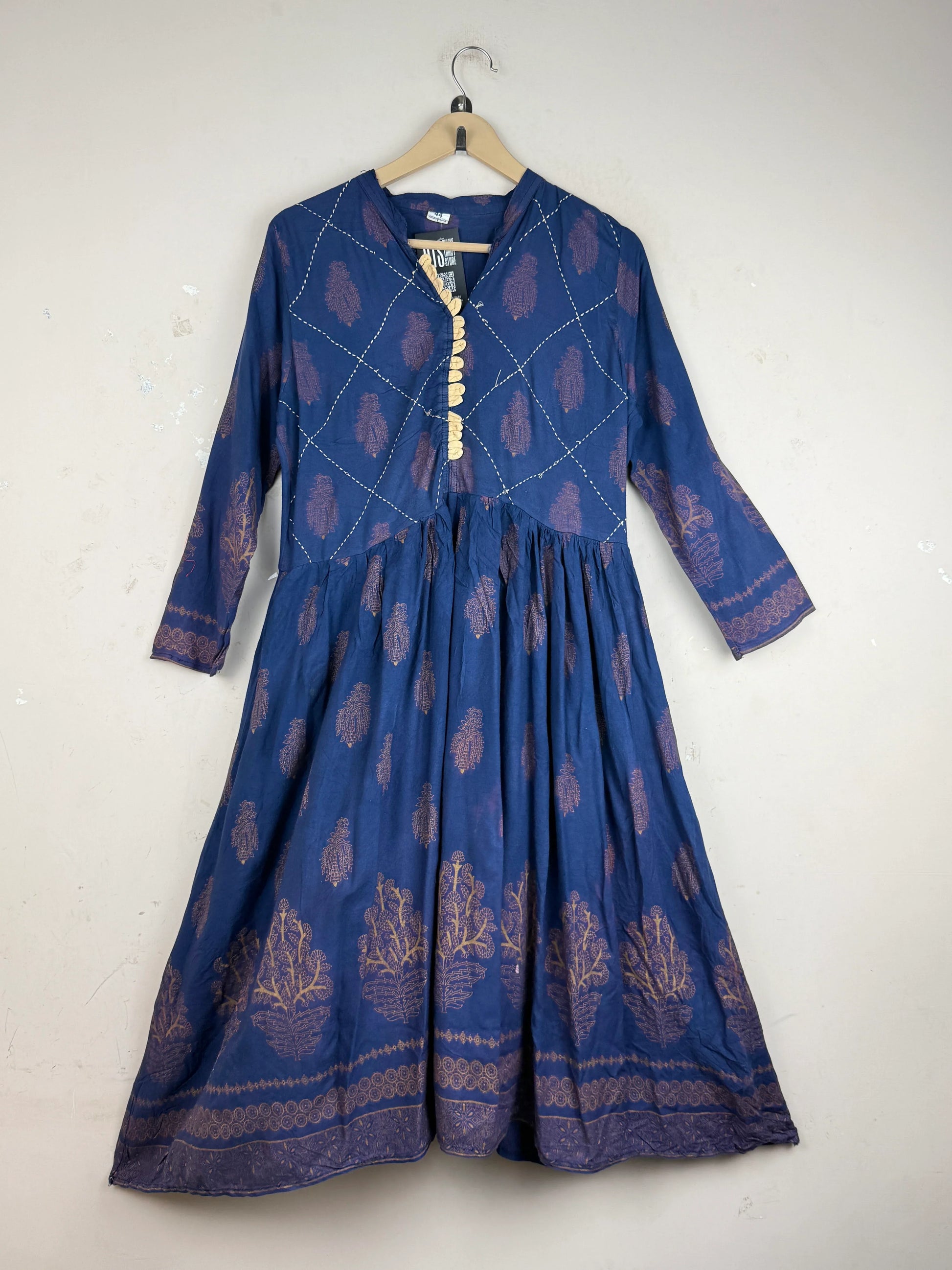 Shop Excellent Summer Kurti by Cut Label | Preloved Branded Clothes | Blue Lawn | Women | OTS Thrift Store Karachi Pakistan