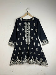 Excellent Condition Summer Kurti | Preloved Dars fabricon | Black khaddar | Thrift Shop for Women Islamabad Pakistan | OTS