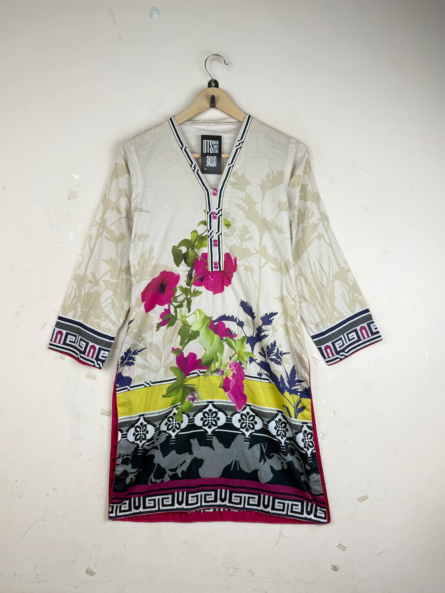 Shop Premium Summer Kurti by Cut Label | Preloved Branded Clothes | Beige Lawn | Women | OTS Thrift Store Peshawar Pakistan