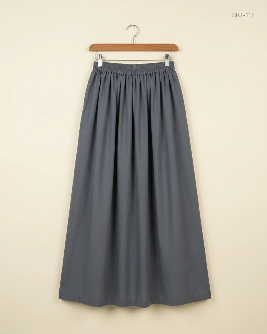 Secondhand Branded Women's skirts by CUT LABEL, Grey Polyester fabric, Premium condition, for Womens - Online Thrift Shop Peshawar Pakistan