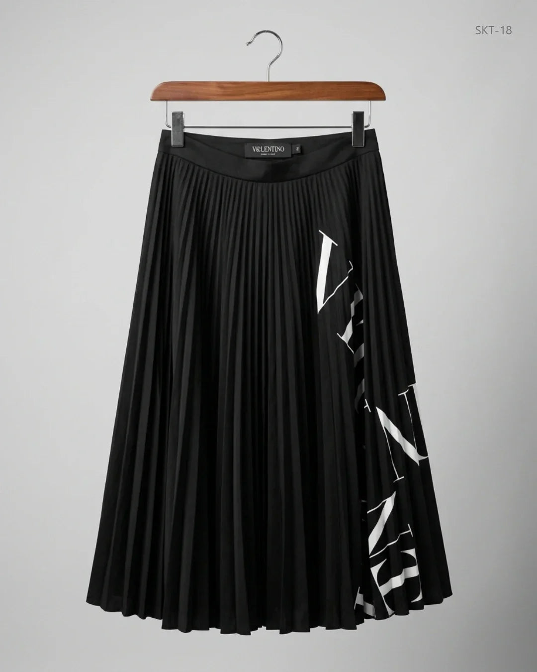 Premium Condition Women's skirts | Preloved Valentino | Black Polyester | Thrift Shop for Peshawar Pakistan | OTS